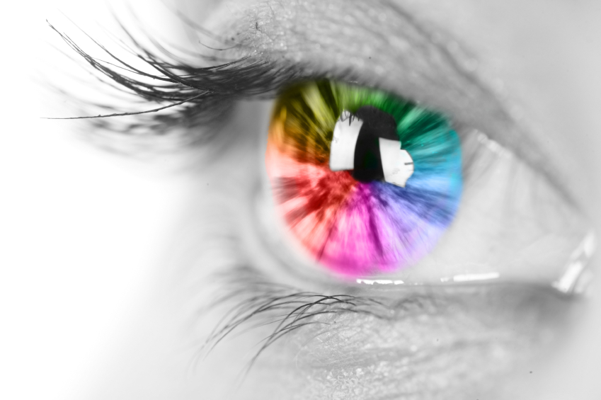 Auge mit Regenbogenfarben